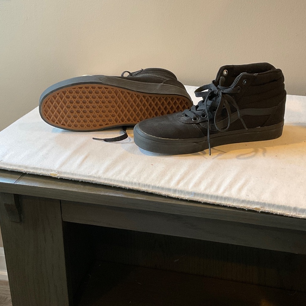 Vans womans Black High-Top Sneakers